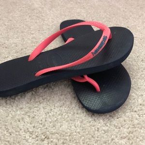 Women’s Havaianas navy and pink flip flops